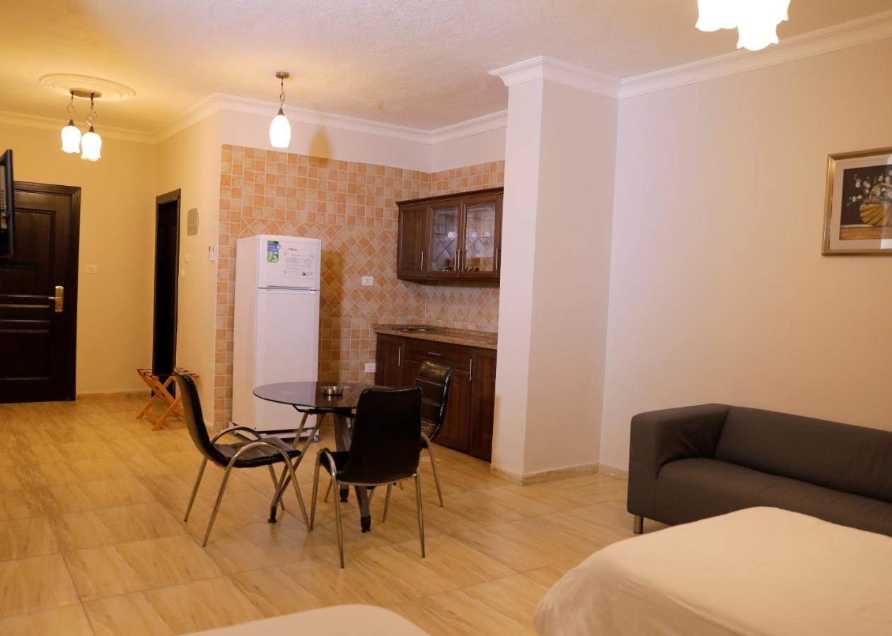 Abu Alsoud Hotel Amman Bagian luar foto